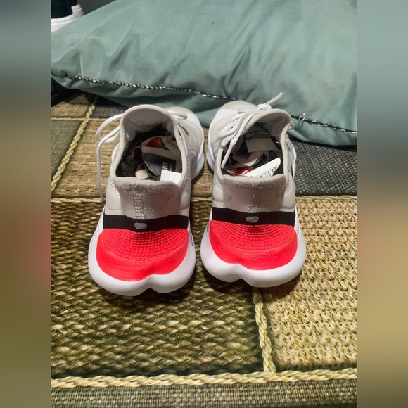 Nike Men's Beige and Orange Athletic Shoes - Picture 5 of 8